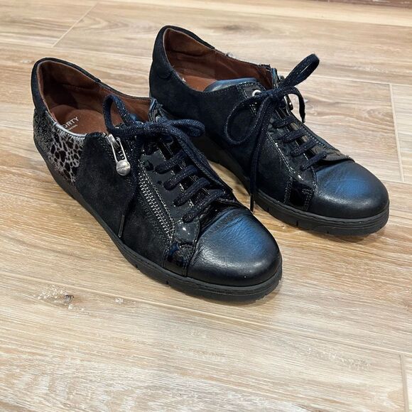 HISPANITAS Sporty Collection Black Sneakers Size 38/7.5 - Picture 2 of 8